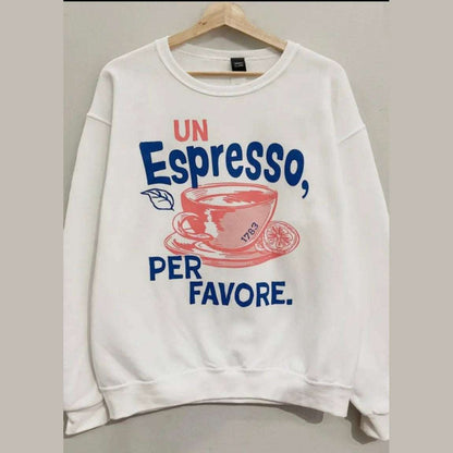 Cream unisex Italian Espresso sweatshirt with 'Un espresso per favore' graphic, relaxed oversized fit with Italian flair